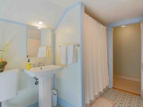 44 Berwick St., Worcester MA 01602