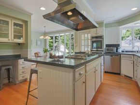 44 Berwick St., Worcester MA 01602