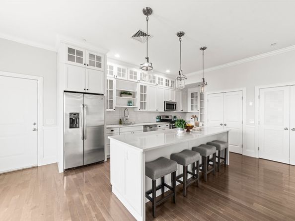 823 East 6th 5, Boston MA 02127