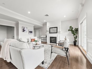 823 East 6th