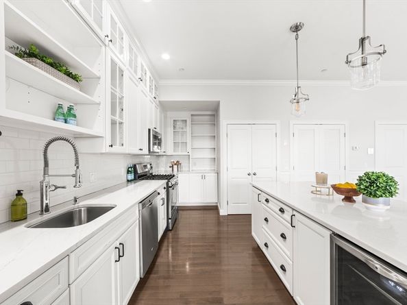 823 East 6th 5, Boston MA 02127