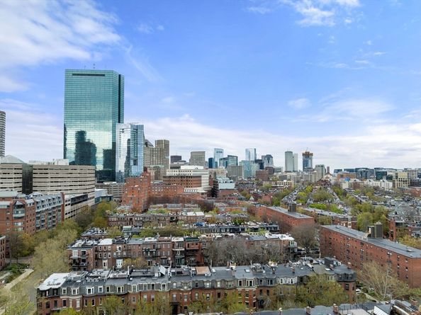69 Saint Botolph 1, Boston MA 02116
