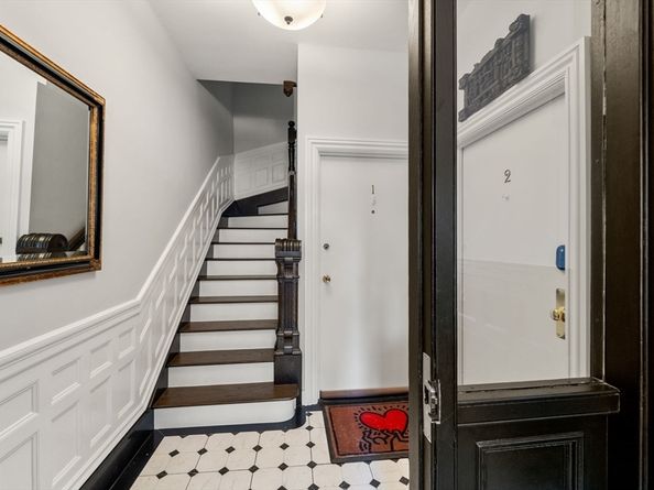69 Saint Botolph 1, Boston MA 02116