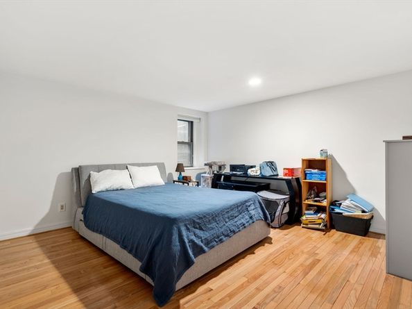 69 Saint Botolph 1, Boston MA 02116