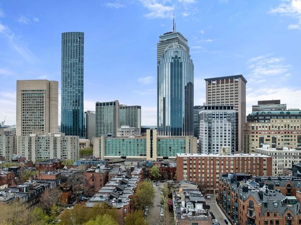 69 Saint Botolph 1, Boston MA 02116
