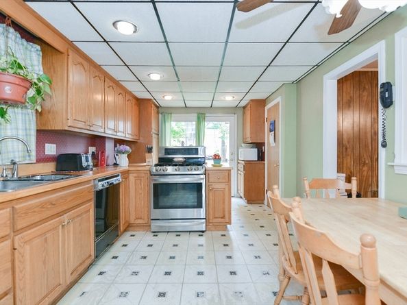 886 Canterbury St, Boston MA 02131