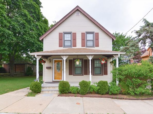 886 Canterbury St, Boston MA 02131