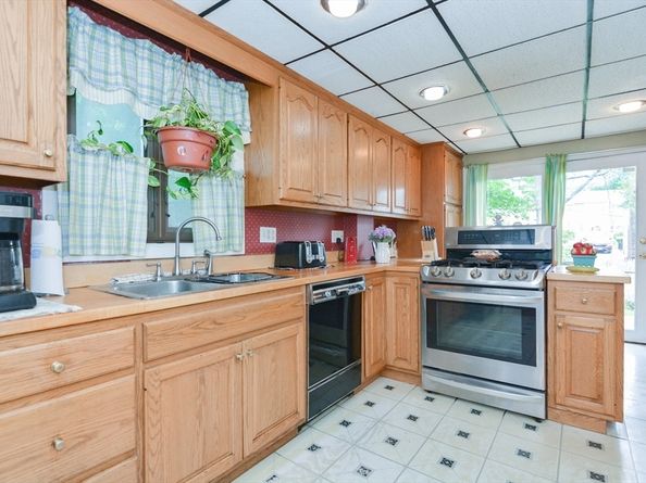 886 Canterbury St, Boston MA 02131