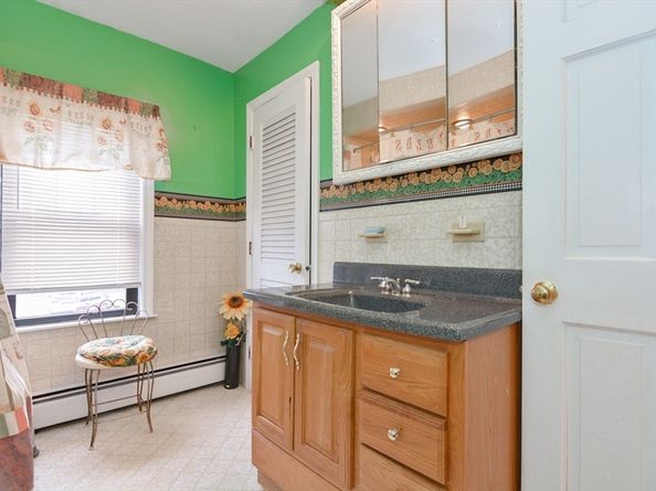 886 Canterbury St, Boston MA 02131