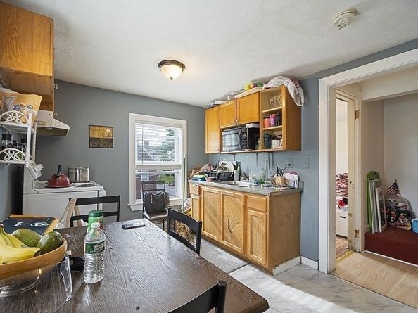 107-109 Prichard St, Fitchburg MA 01420