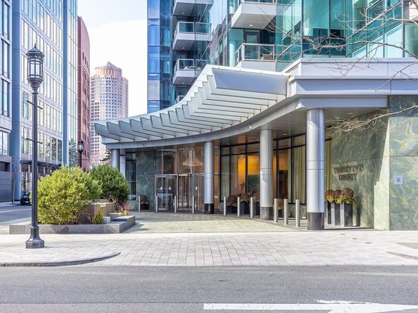 22 Liberty Drive 7G, Boston MA 02210