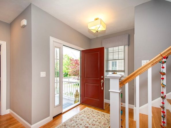 82 Snowbird Ave, Weymouth MA 02190
