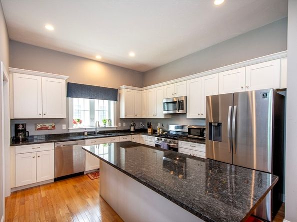 82 Snowbird Ave, Weymouth MA 02190