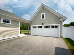 82 Snowbird Ave, Weymouth MA 02190