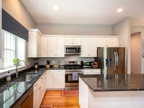 82 Snowbird Ave, Weymouth MA 02190