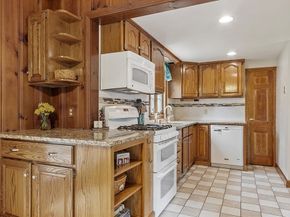 153 Tahattawan Rd, Littleton MA 01460