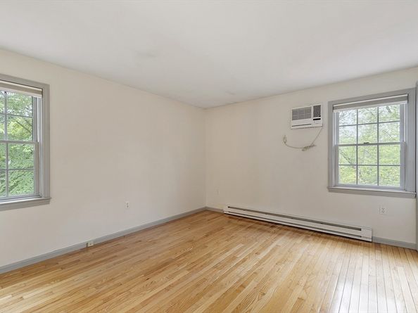 153 Tahattawan Rd, Littleton MA 01460