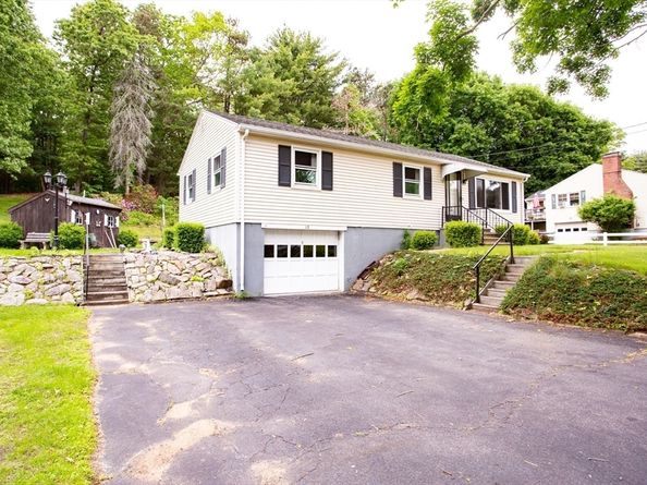 12 Hadley Path, West Brookfield MA 01585