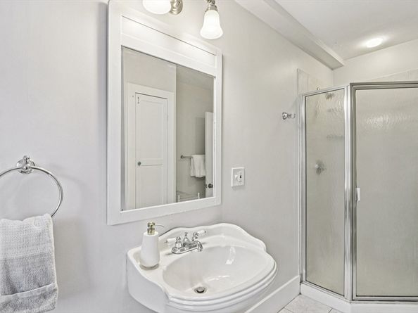 20 Lake St 2, Somerville MA 02143
