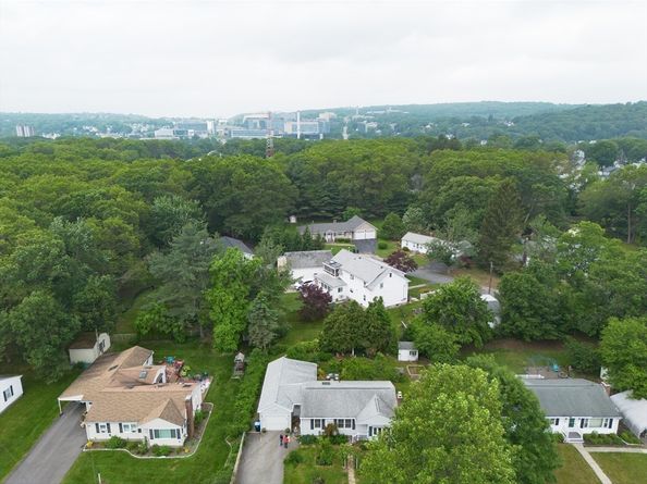 41 Avon Ave, Shrewsbury MA 01545