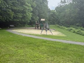 41 Avon Ave, Shrewsbury MA 01545