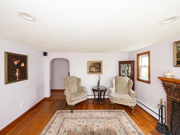 41 Avon Ave, Shrewsbury MA 01545