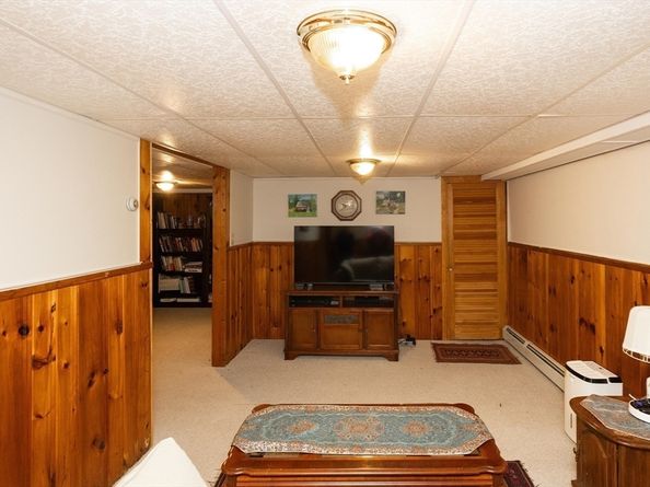 41 Avon Ave, Shrewsbury MA 01545