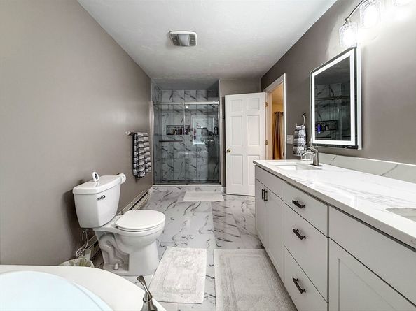 1 Fieldstone Way, Hopedale MA 01747
