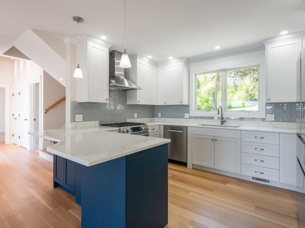 7 Cove Way, Gloucester MA 01930