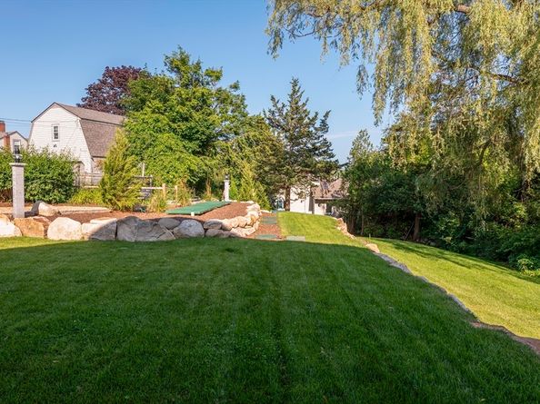 7 Cove Way, Gloucester MA 01930