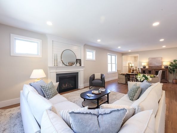 37 Thomas Mann Circle Unit 23, Norfolk MA 02056