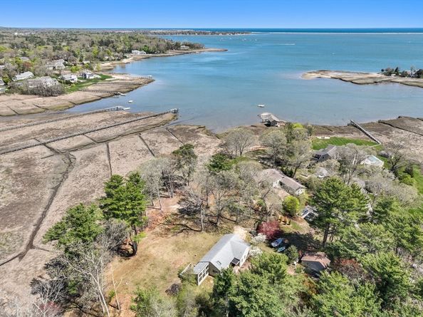 54 Marshall St, Duxbury MA 02332