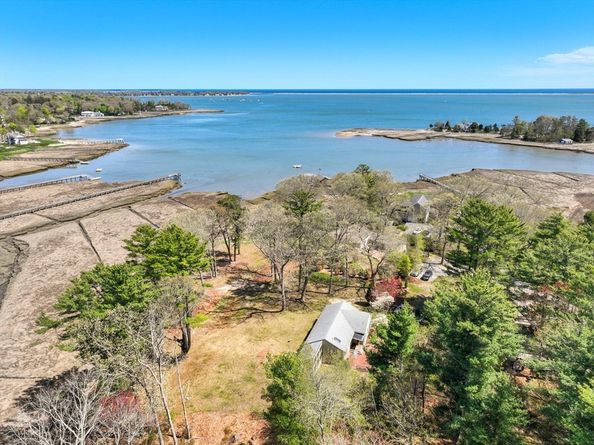 54 Marshall St, Duxbury MA 02332