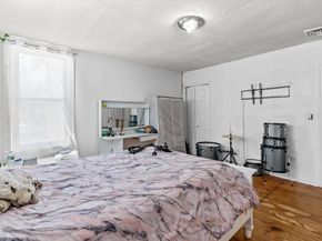 15 Russell St, Worcester MA 01609