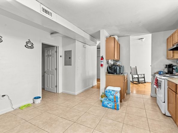 15 Russell St, Worcester MA 01609