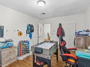 15 Russell St, Worcester MA 01609