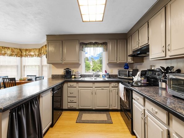 19 Camelot Ct 19, Stoughton MA 02072
