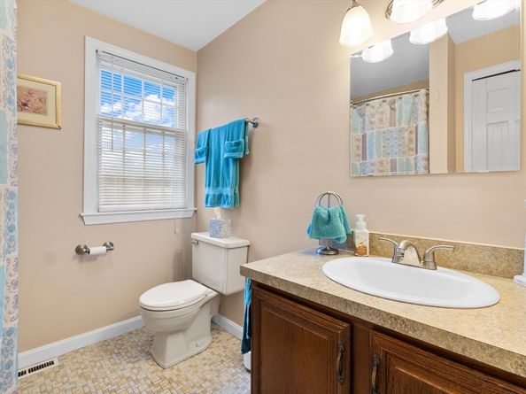 19 Camelot Ct 19, Stoughton MA 02072