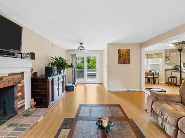 19 Camelot Ct 19, Stoughton MA 02072