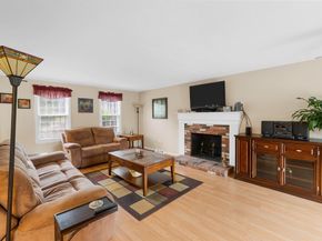 19 Camelot Ct 19, Stoughton MA 02072