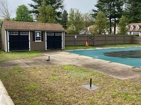 19 Camelot Ct 19, Stoughton MA 02072