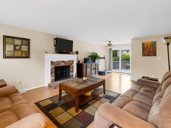 19 Camelot Ct 19, Stoughton MA 02072