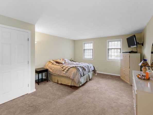 19 Camelot Ct 19, Stoughton MA 02072