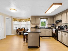 19 Camelot Ct 19, Stoughton MA 02072