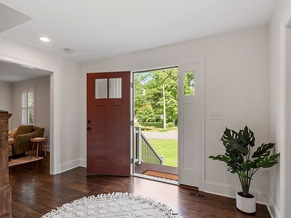 32 Gilman Rd, Billerica MA 01862