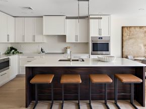 20 Kinmonth Rd 306, Newton MA 02468