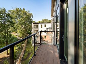 20 Kinmonth Rd 306, Newton MA 02468