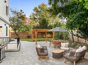 20 Kinmonth Rd 306, Newton MA 02468