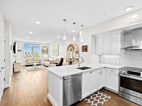 130 Broad Reach 305, Weymouth MA 02191