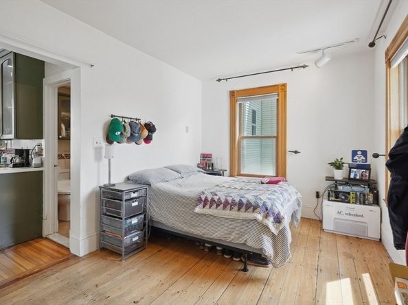 46 Hunting St, Somerville MA 02143